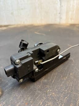 MERCEDES-BENZ A6397401535 6397401535 A6397401235 6397401235 Bootlid / tailgate lock MERCEDES-BENZ VITO / VIANO (W639) (2003-2014) — thumbnail 4
