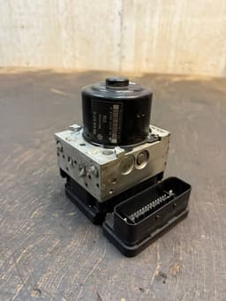 VW 7E0614517C 7E0907379G ABS hydraulic unit / pump VW TRANSPORTER T5 / MULTIVAN (7H, 7E, 7J) (2003-2015) — thumbnail 7