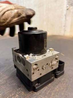 VW 7E0614517C 7E0907379G ABS hydraulic unit / pump VW TRANSPORTER T5 / MULTIVAN (7H, 7E, 7J) (2003-2015) — thumbnail 2