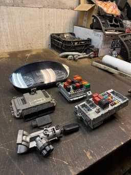 PEUGEOT 1362894080 1349948080 503440280103 0281015577 51833925 55198018 01099001372 Engine Control Unit / module (ECU) PEUGEOT BOXER (2006-) — thumbnail 3