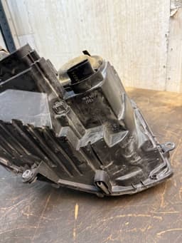 VW 7E1941012R 030125430100 Headlight left VW TRANSPORTER T5 / MULTIVAN (7H, 7E, 7J) (2003-2015) — thumbnail 8