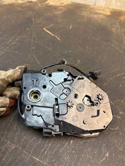VW 7E0827425F Rear Panel Door Lock Left VW TRANSPORTER T5 / MULTIVAN (7H, 7E, 7J) (2003-2015) — thumbnail 6