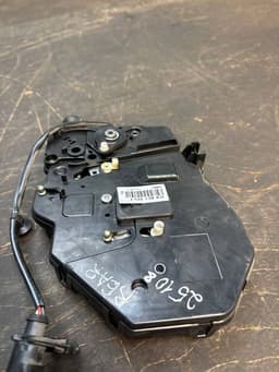 VW 7E0827425F Rear Panel Door Lock Left VW TRANSPORTER T5 / MULTIVAN (7H, 7E, 7J) (2003-2015) — thumbnail 10