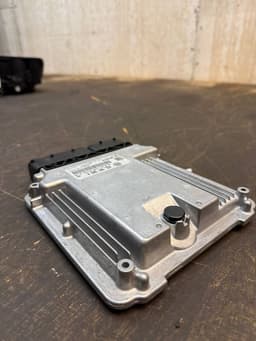 VW 03L907309H 0281016270 Engine Control Unit / module (ECU) VW TRANSPORTER T5 / MULTIVAN (7H, 7E, 7J) (2003-2015) — thumbnail 4
