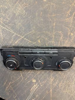 VW 7E5907047AH Heater control panel VW TRANSPORTER T5 / MULTIVAN (7H, 7E, 7J) (2003-2015) — thumbnail 4