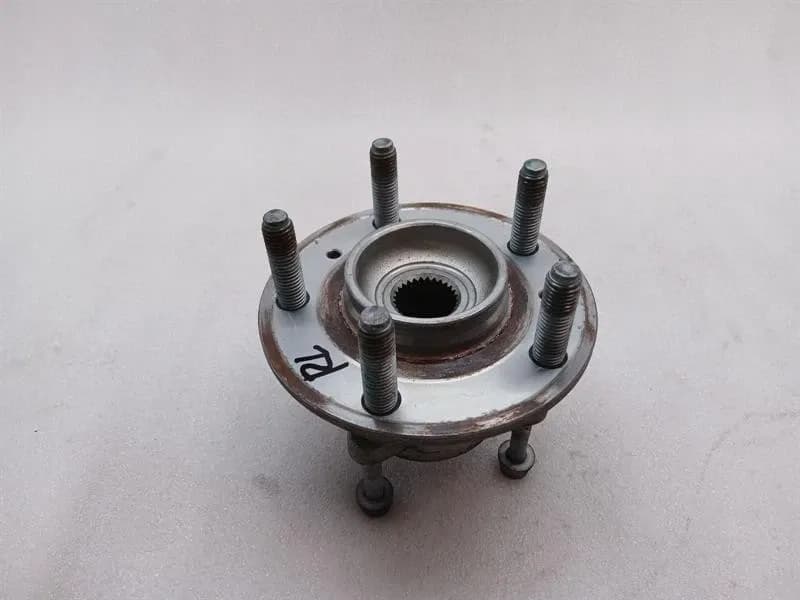ASTON MARTIN Aston Martin Vanquish AM310 Left Rear Bearing Hub AD43-2B663-AA Rear Bearing Hub