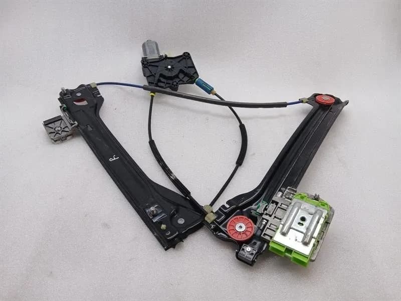 AUDI Audi R8 4S AWD Right Front Door Winder 4S7837462B Spyder Window Regulator Front Re