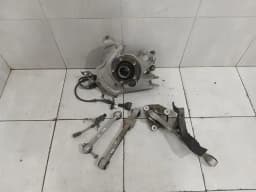 PORSCHE Porsche 911 991 GT3RS Mk1 Right Rear Hub 9913316128 Wheel Bearing Housing Rear Re — thumbnail 1