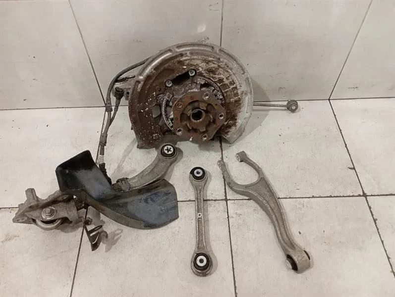 PORSCHE Porsche 911 992 Right Rear Hub 992505052BY Wheel Bearing Housing Rear Right SET