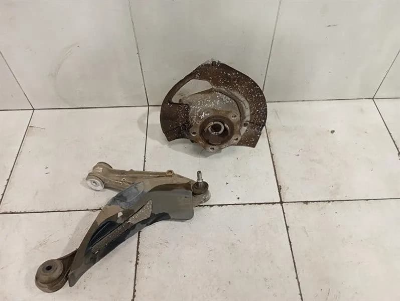 Porsche 911 991 Left Front Hub 99134115705 Wheel Bearing Housing Front Left