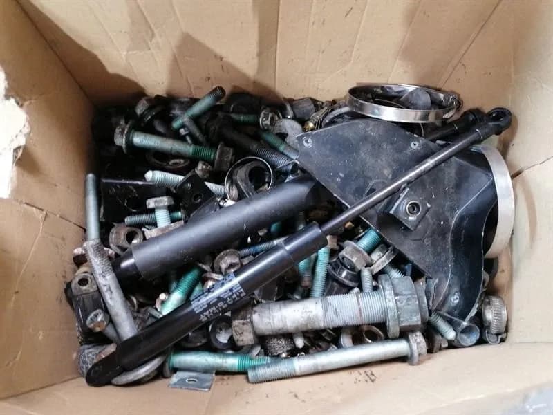 PORSCHE PORSCHE 911 993 SCREWS BOLTS FROM ONE CAR SET BOLTS