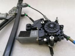 PORSCHE Porsche Boxster 986 Left Front Door Winder 99654207504 Window Regulator Front Left — thumbnail 3