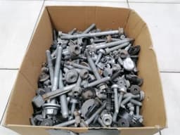 PORSCHE PORSCHE TAYCAN 9J SCREWS BOLTS FROM ONE CAR SET BOLTS — thumbnail 2