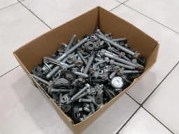 PORSCHE PORSCHE TAYCAN 9J SCREWS BOLTS FROM ONE CAR SET BOLTS — thumbnail 4