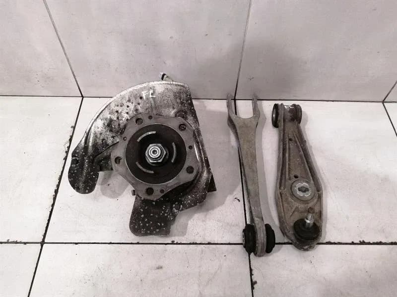 PORSCHE Porsche 911 997 Left Front Hub 997341657 Wheel Bearing Housing Front Left