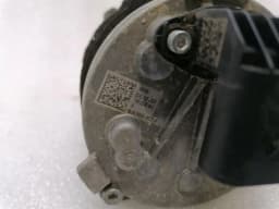 PORSCHE Porsche Taycan 9J additional cooling pump 9J1965567F coolant pump pump — thumbnail 5