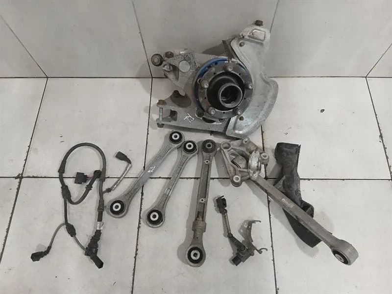 PORSCHE Porsche 911 991 GT3RS Mk1 Left Rear Hub 99133161108 Wheel Bearing Housing Rear Left