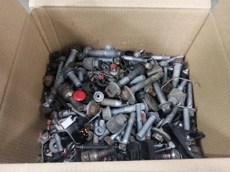 PORSCHE PORSCHE CAYMAN 987 SCREWS BOLTS FROM ONE CAR SET BOLTS