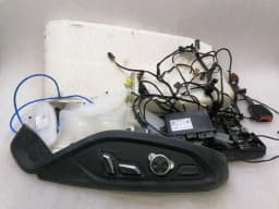 AUDI Audi R8 4S Performance Right Comfort Seat Lumbar 4S081775B Right Seat Switch — thumbnail 1