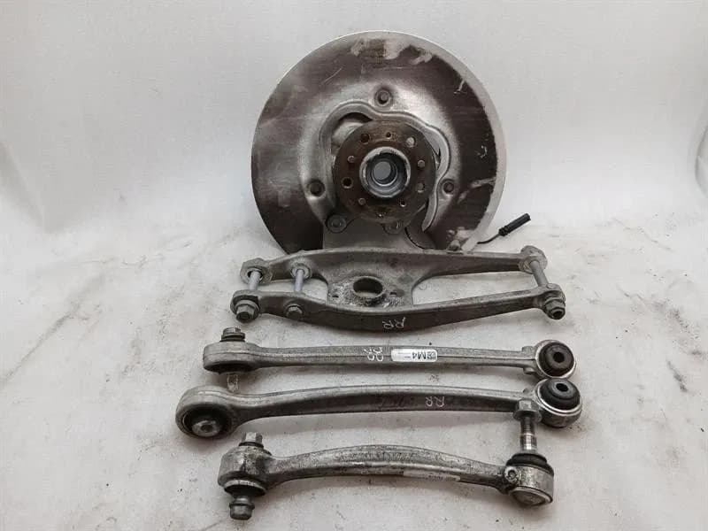 BMW 3 Series M3 G80 G20 Right Rear Hub 8095658 Wheel Bearing Housing Rear Right