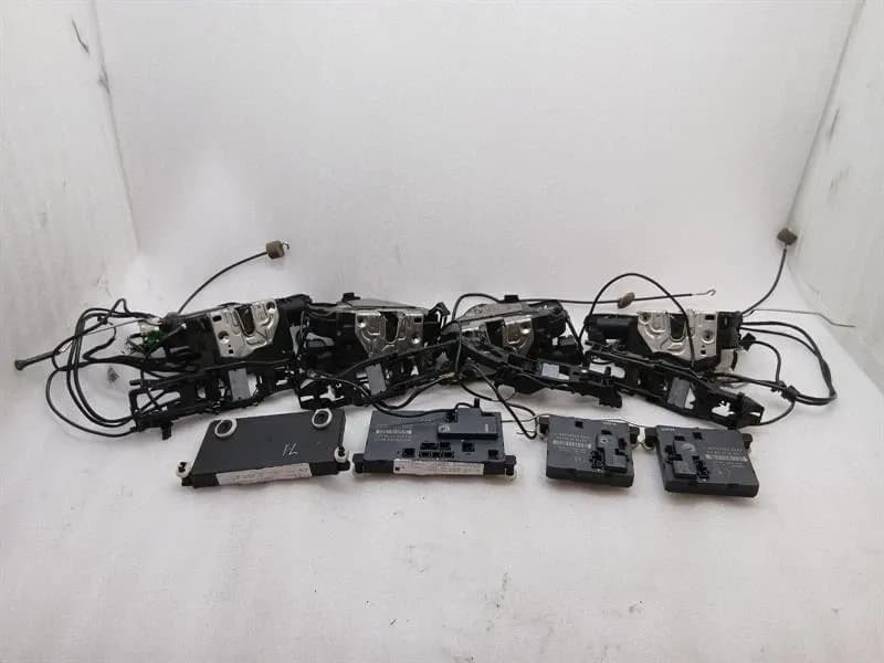 MERCEDES-BENZ Mercedes CLS W219 Door Lock Set A2197200735 Door Lock Set A2197201035