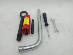 AUDI Audi R8 4S AWD Tool Kit Tool Kit — thumbnail 3