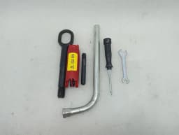 AUDI Audi R8 4S AWD Tool Kit Tool Kit — thumbnail 4