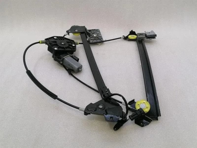 Ferrari California T F149 14-17 Left Door Winder 69875400 Front Window Regulator Li