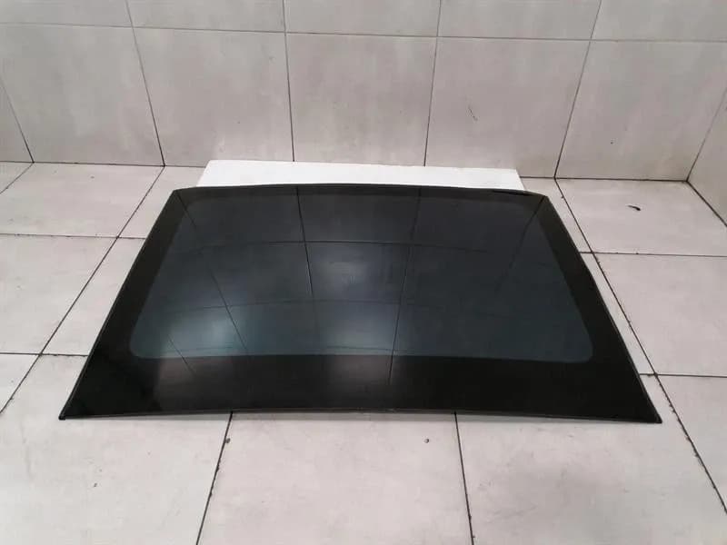 TESLA Tesla Model S 90D Sunroof 1053621-S0-B Sliding Sunroof Faulty
