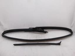 PORSCHE PORSCHE 911 992 FRONT SEAL 992845121D WINDSCREEN SEALS CONVERTIBLE — thumbnail 1