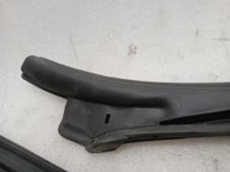 PORSCHE PORSCHE 911 992 FRONT SEAL 992845121D WINDSCREEN SEALS CONVERTIBLE — thumbnail 4