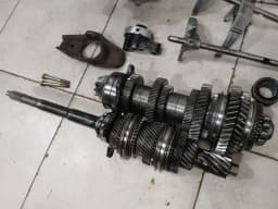 PORSCHE Porsche 911 996 Gearbox Parts G9600 Parts Transmission 6 Speed Manual — thumbnail 5