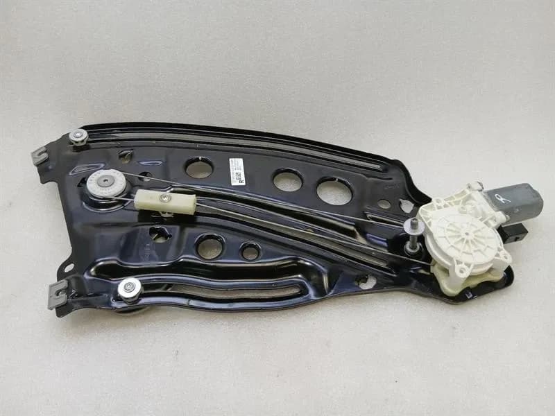PORSCHE Porsche 911 991 Right Rear 1/4 Glass 99154311206 Convertible Door Glass 1/4 Rear RH