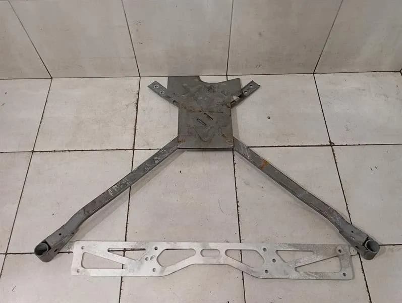 BMW BMW 8 Series 18--25 G16 M8 Gran Coupe Holder Bracket 8064893 Holder Carrier