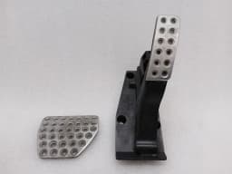 FERRARI Ferrari F8 F142MFL Throttle Pedal (Electrical) 243117 Throttle Pedal — thumbnail 1