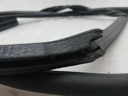 ASTON MARTIN ASTON MARTIN DB9 COUPE Door Seal 4G43-F20708-AJ RIGHT Door Seals — thumbnail 6