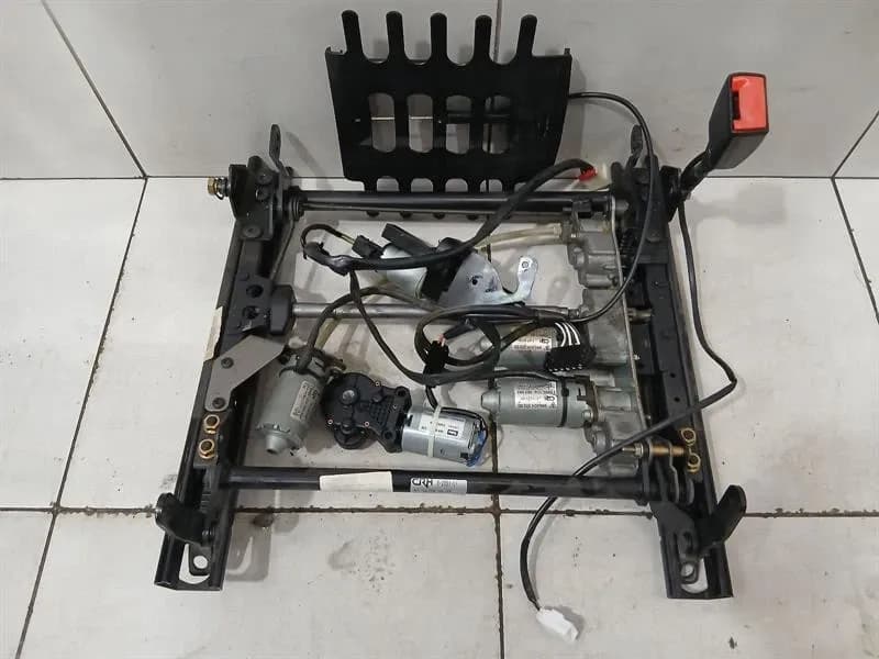 FERRARI Ferrari 360 F131 seats 66327200 RH SEAT GUIDES seats interior seat frame motors