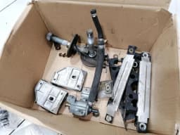 FERRARI FERRARI 360 F131 SCREWS BOLTS FROM ONE CAR SET BOLTS — thumbnail 6