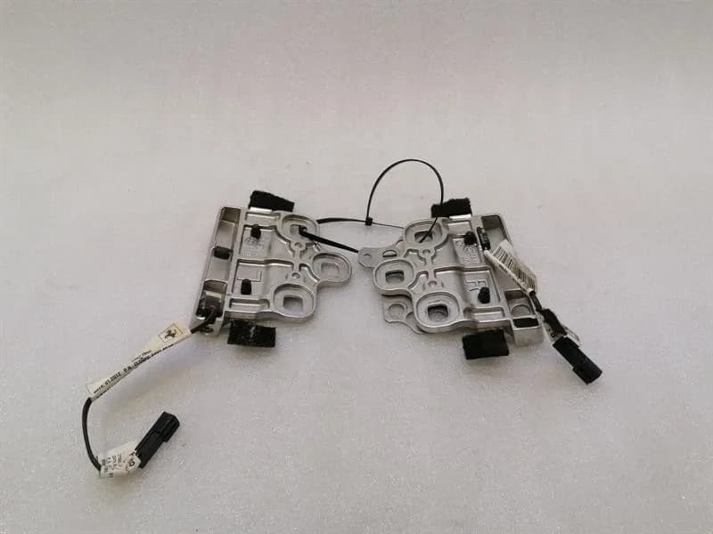 FERRARI Ferrari 458 F142 Spider Front Latch Striker Set 83977900 Convertible Roof Lock