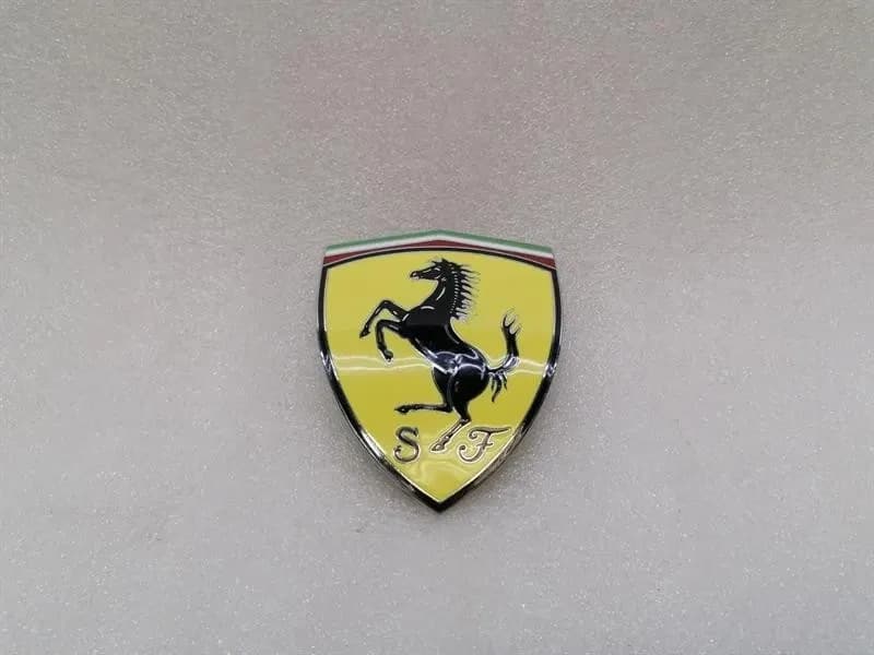FERRARI 458 F142 SPIDER 82746100 SQUADRA CORSE SHIELD BADGE -SHIELD BADGE- LOGO