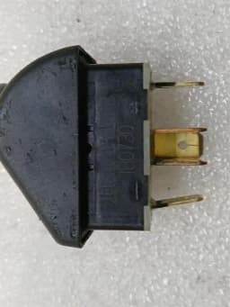 FERRARI Ferrari 360 F131 Switch 180666 Fuel / Hood Switch — thumbnail 8