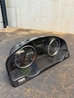 VW 7E0920860A Instrument Cluster VW TRANSPORTER T5 / MULTIVAN (7H, 7E, 7J) (2003-2015) — thumbnail 3