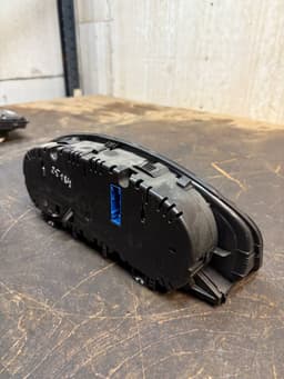 VW 7E0920860A Instrument Cluster VW TRANSPORTER T5 / MULTIVAN (7H, 7E, 7J) (2003-2015) — thumbnail 8