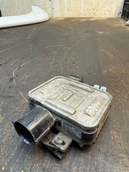 VOLVO 940009402 Radiator Fan Relay / Control unit VOLVO V70 III (BW) (2007-2016) — thumbnail 2