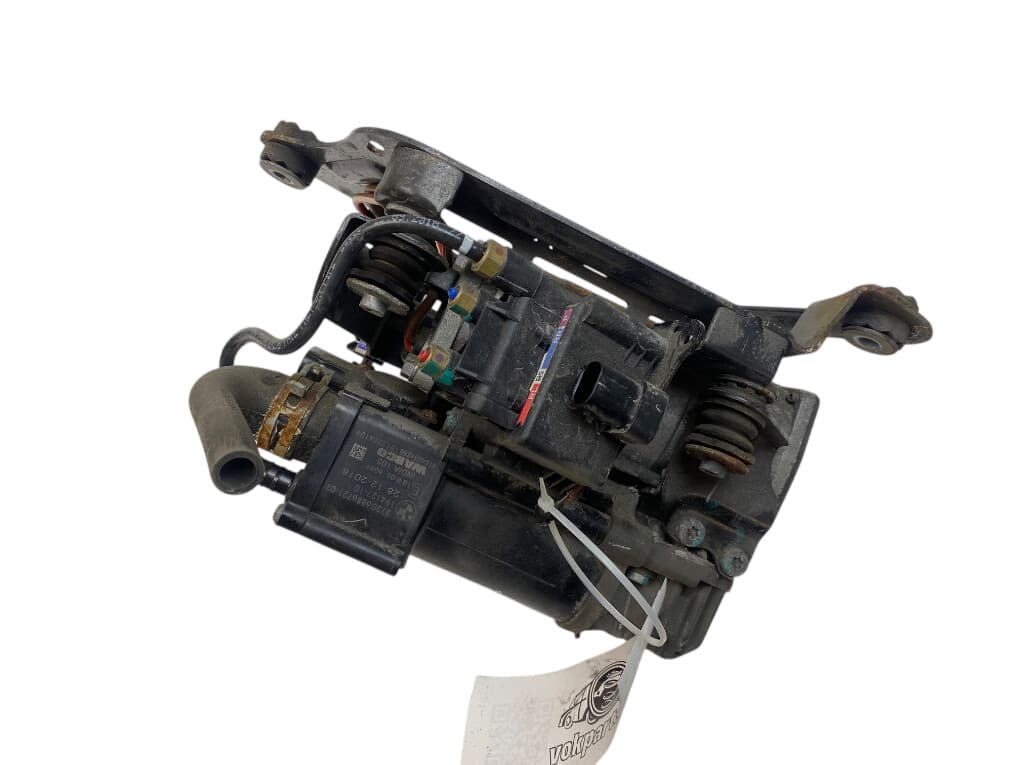 BMW 37206886721 Air Suspension Compressor BMW 5 (G30, G31) (2016-2024)