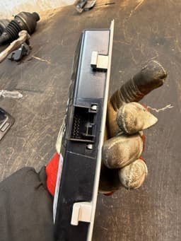 VW 7E5919037G Auxiliary Heater Switch VW TRANSPORTER T5 / MULTIVAN (7H, 7E, 7J) (2003-2015) — thumbnail 7