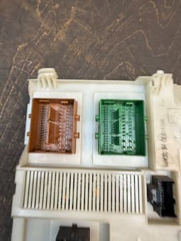 VOLVO CG9T14C256FA 31327994 31327994AA Body control module (BCM) VOLVO V70 III (BW) (2007-2016) — thumbnail 5
