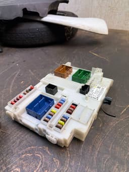 VOLVO CG9T14C256FA 31327994 31327994AA Body control module (BCM) VOLVO V70 III (BW) (2007-2016) — thumbnail 3