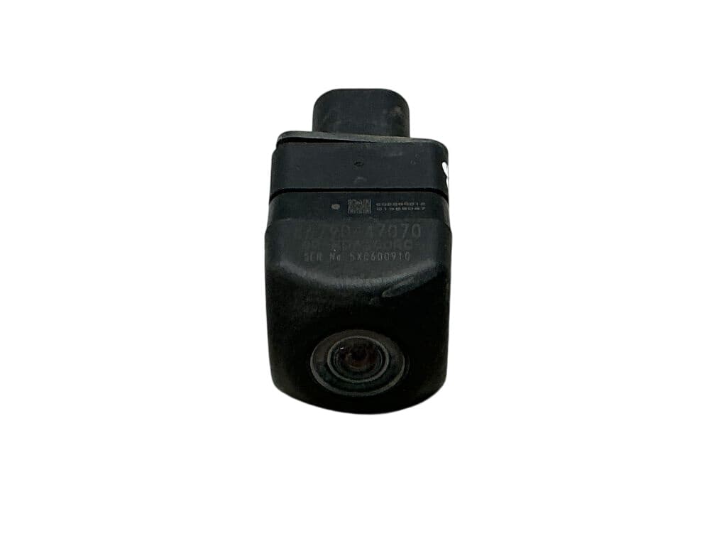 TOYOTA 8679047070 Reverse camera TOYOTA PRIUS IV (XW50) (2015-2022)