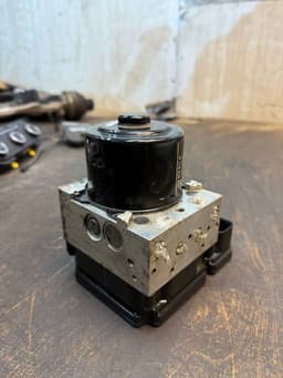 VW 7E0614517G 7E0907379J ABS hydraulic unit / pump VW TRANSPORTER T5 / MULTIVAN (7H, 7E, 7J) (2003-2015) — thumbnail 2